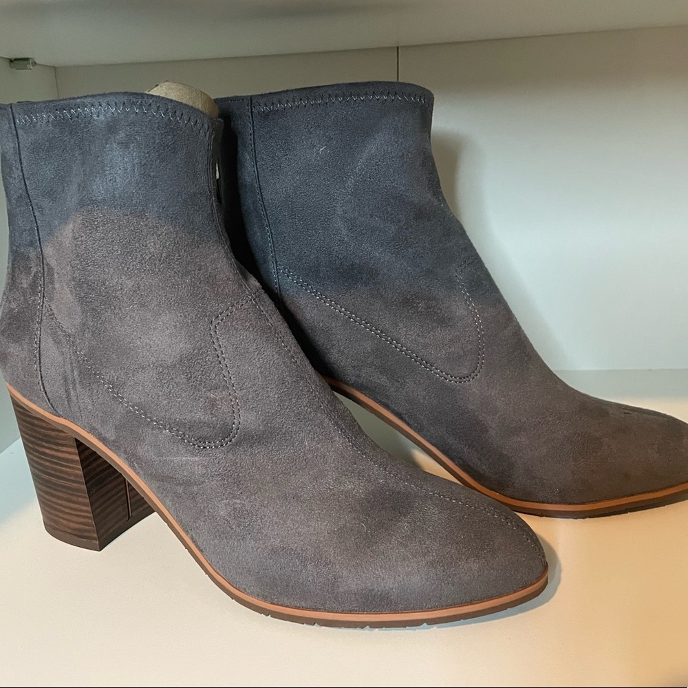Born in California (BC) gray suede bootie -size 9.5